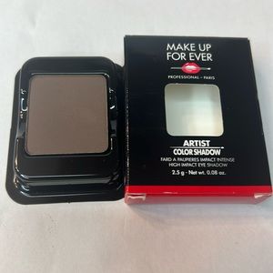 💕BNIB MUFE Eyeshadow M619 refill💕